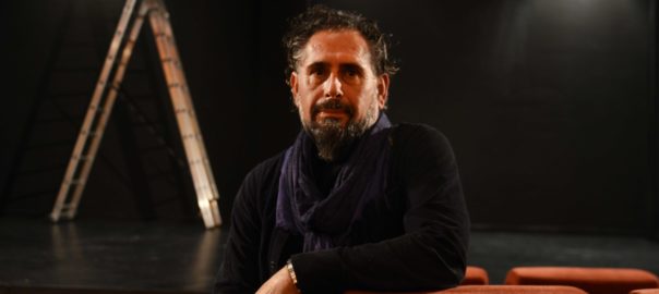 The-Sastre grupo de Teatro e Escola de Teatro Caixón de Sastre. Andrés Rodríguez Yáñez, fundador e autor das obras.